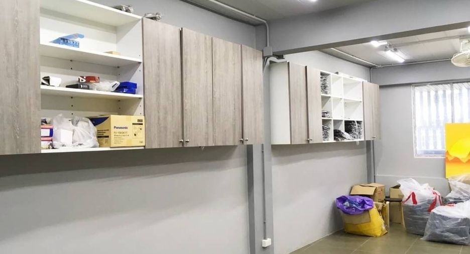 Oficina en venta de 4 habitaciones en Khlong San, Bangkok