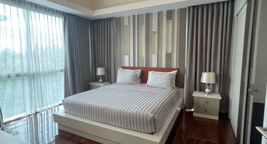 À louer 4 chambres villa à Bang Lamung, Chonburi