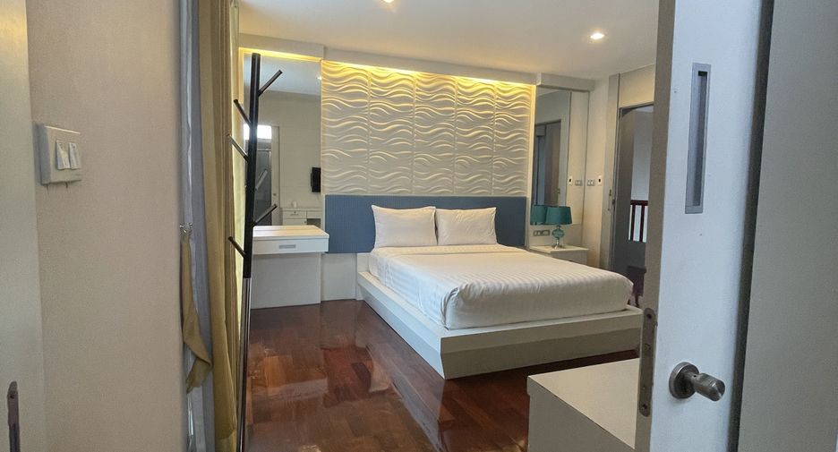 À louer 4 chambres villa à Bang Lamung, Chonburi