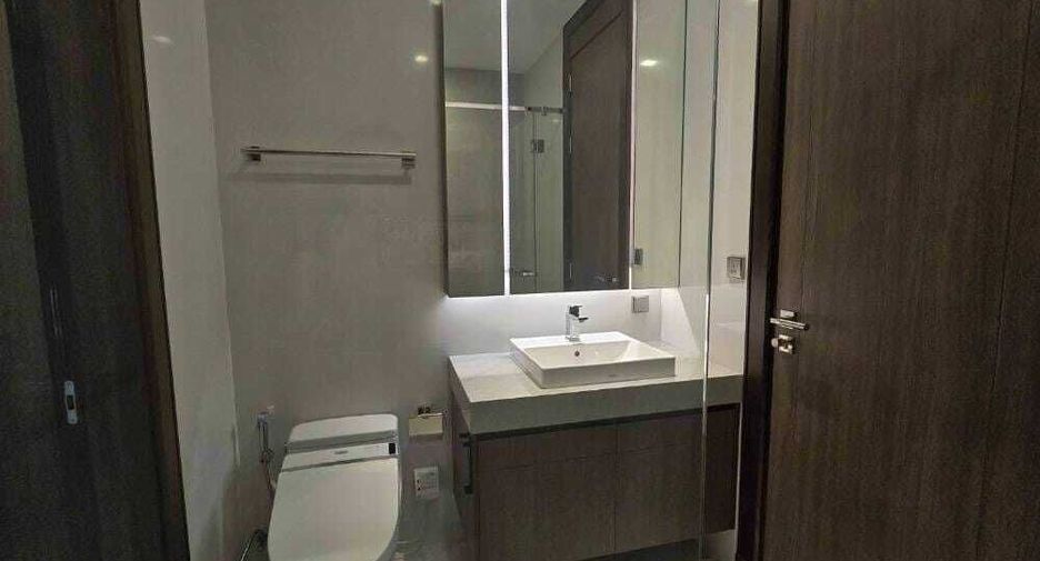For sale 2 bedrooms condo in Khlong Toei, Bangkok