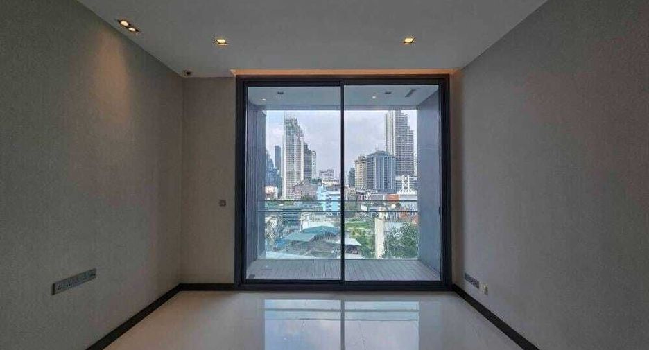 For sale 2 bedrooms condo in Khlong Toei, Bangkok