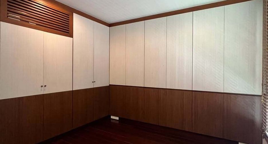 Wohnung zum Kauf mit 3 Zimmer in Watthana, Bangkok