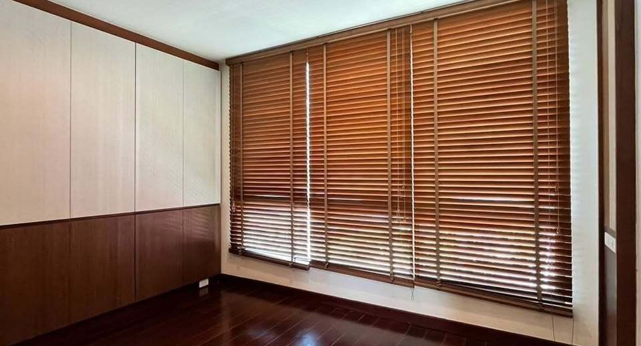 Wohnung zum Kauf mit 3 Zimmer in Watthana, Bangkok
