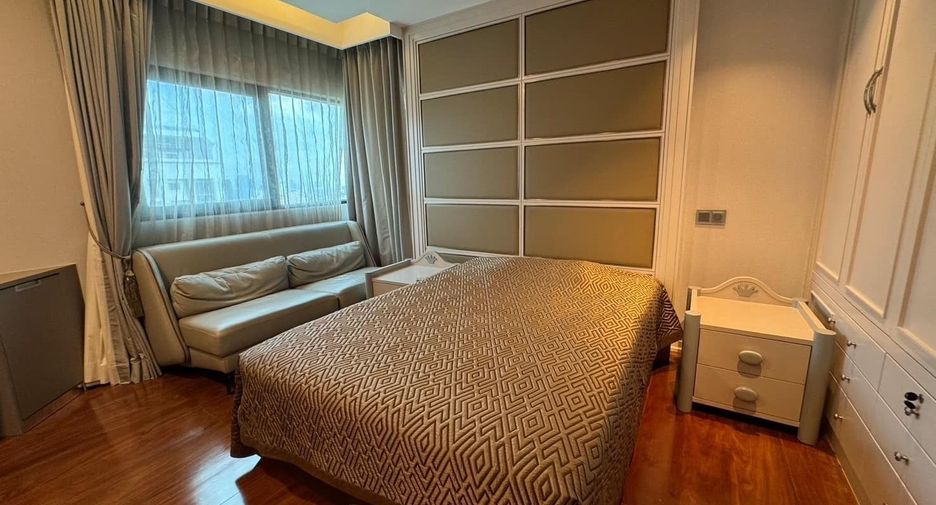 À vendre 4 chambres condo à Sathon, Bangkok