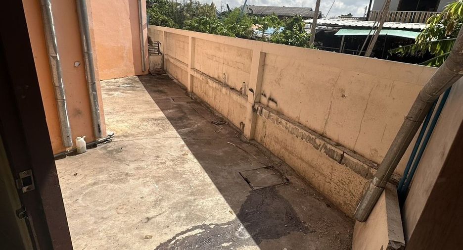 For sale 1 bed retail Space in Bang Lamung, Chonburi