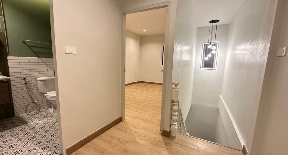 For sale 2 bedrooms townhouse in Sai Mai, Bangkok