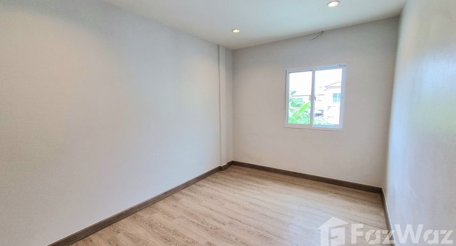 For sale 2 bedrooms townhouse in Sai Mai, Bangkok