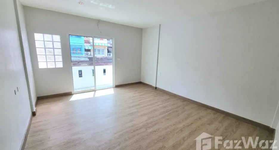 For sale 2 bedrooms townhouse in Sai Mai, Bangkok