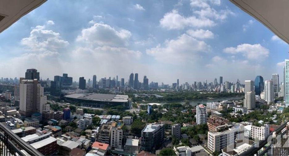 ขาย และ ให้เช่า 3 ห้องนอน คอนโด ใน คลองเตย, กรุงเทพฯ