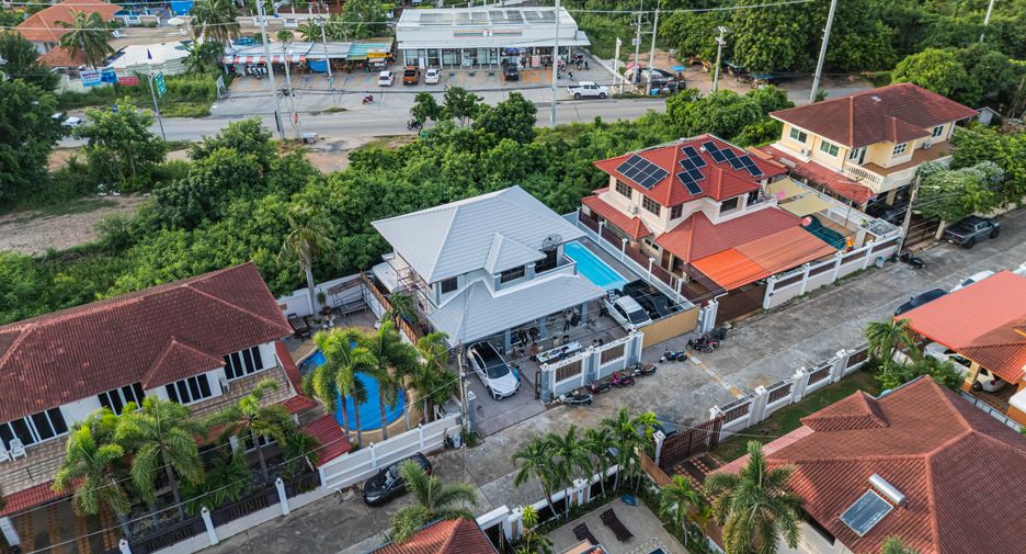 Casa en venta de 4 habitaciones en Bang Lamung, Chonburi