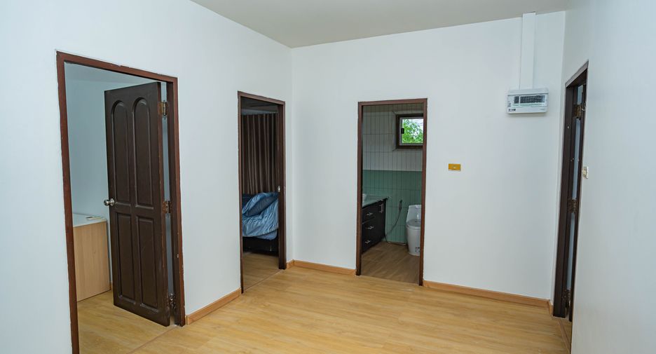 Casa en venta de 4 habitaciones en Bang Lamung, Chonburi