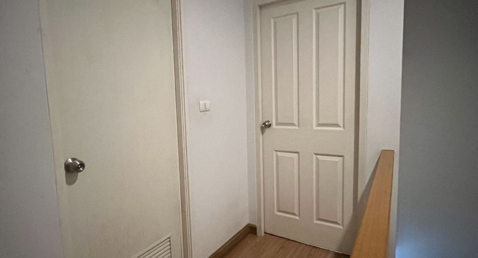 For sale 2 bedrooms townhouse in Phra Samut Chedi, Samut Prakan