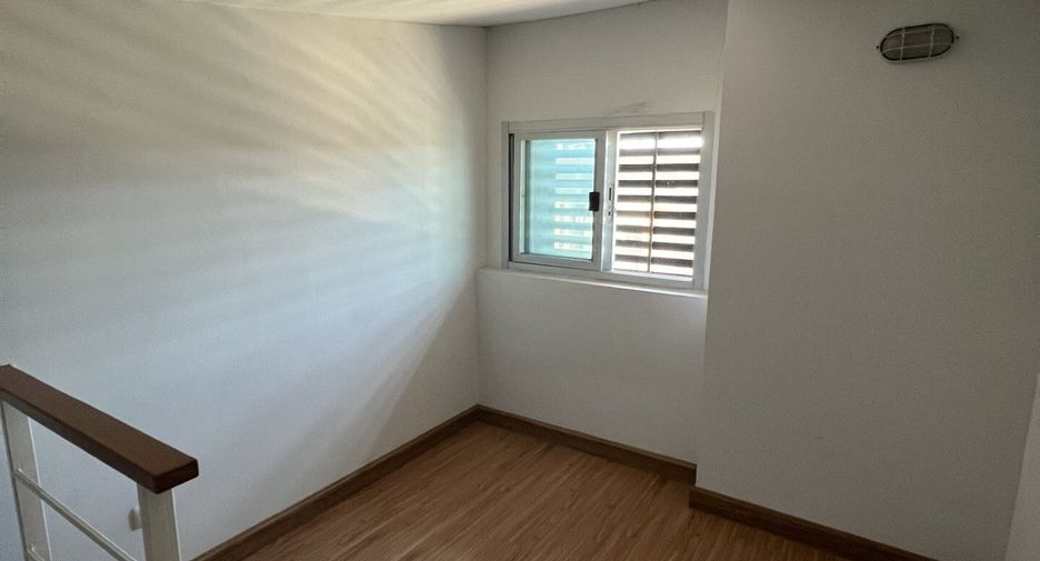 For sale 2 bedrooms townhouse in Phra Samut Chedi, Samut Prakan