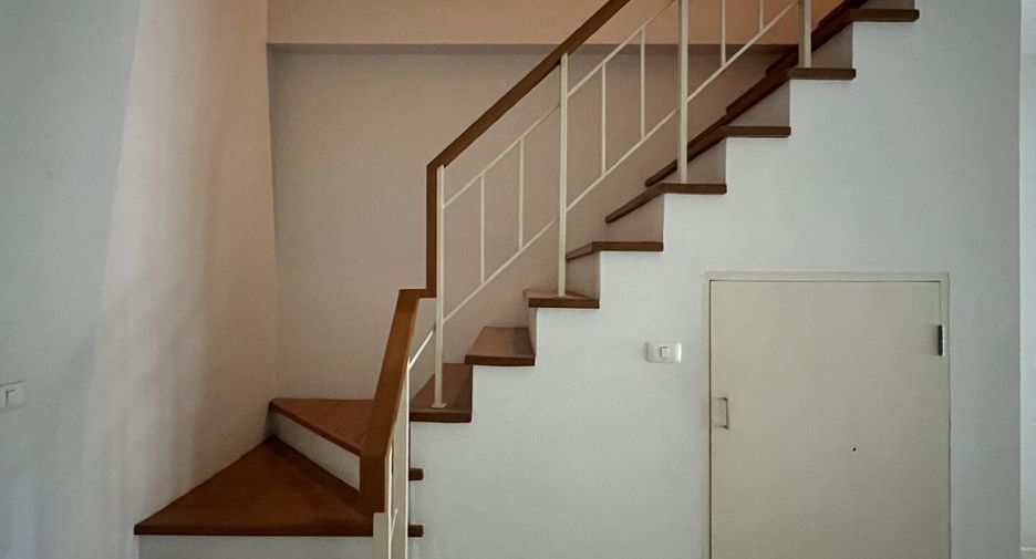 For sale 2 bedrooms townhouse in Phra Samut Chedi, Samut Prakan