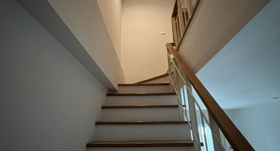 For sale 2 bedrooms townhouse in Phra Samut Chedi, Samut Prakan