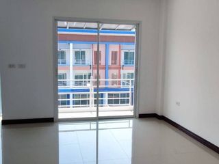 Haus zum Kauf mit 2 Zimmer in Bang Lamung, Chonburi