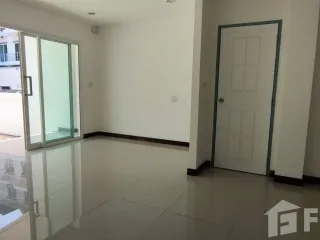 Casa en venta de 2 habitaciones en Bang Lamung, Chonburi