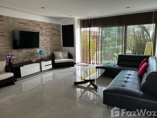 For rent 3 bedrooms townhouse in Kathu, Phuket