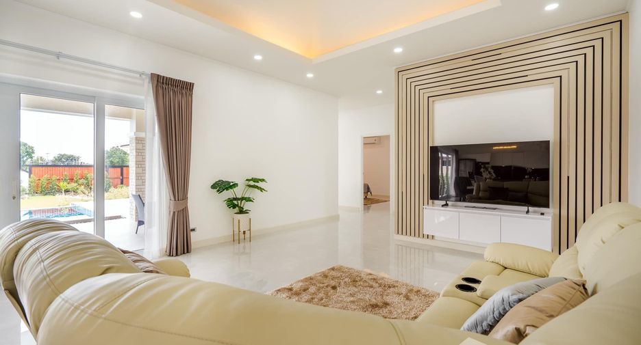 For sale 3 bedrooms villa in Hua Hin, Prachuap Khiri Khan