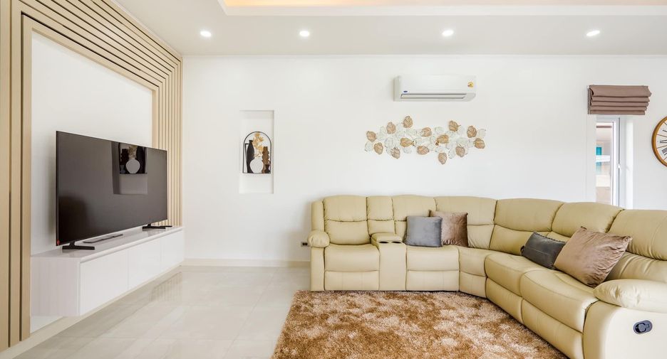 For sale 3 bedrooms villa in Hua Hin, Prachuap Khiri Khan