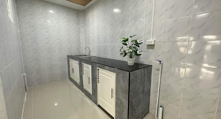 For sale 2 bedrooms townhouse in Khlong Sam Wa, Bangkok