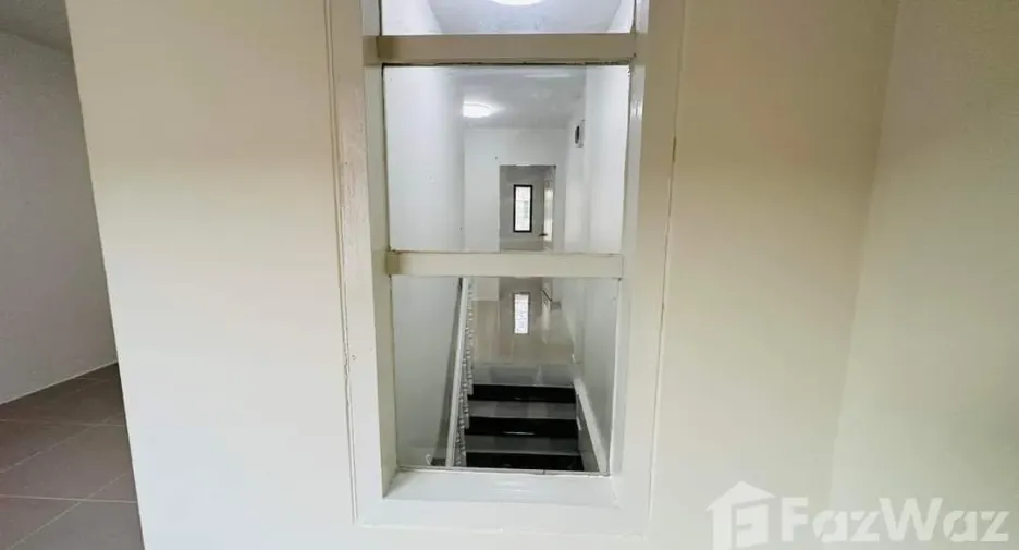 For sale 2 bedrooms townhouse in Khlong Sam Wa, Bangkok