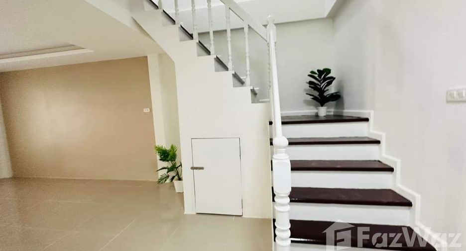 For sale 2 bedrooms townhouse in Khlong Sam Wa, Bangkok