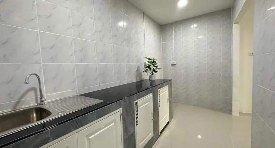 For sale 2 bedrooms townhouse in Khlong Sam Wa, Bangkok