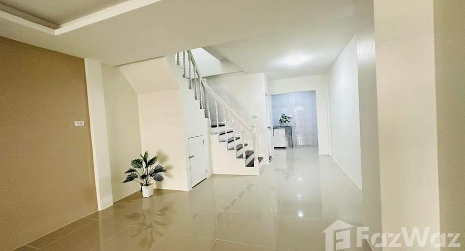 Casa adosada en venta de 2 habitaciones en Khlong Sam Wa, Bangkok