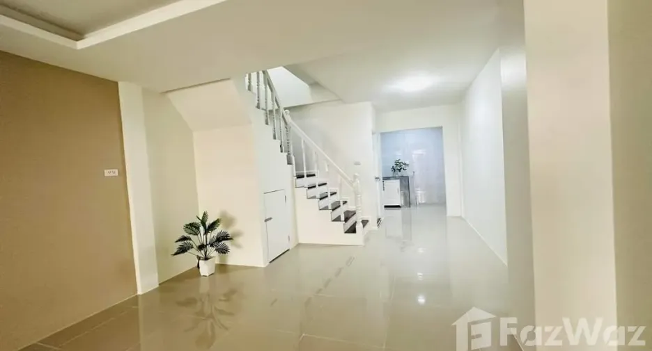 For sale 2 bedrooms townhouse in Khlong Sam Wa, Bangkok