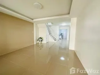 For sale 2 bedrooms townhouse in Khlong Sam Wa, Bangkok