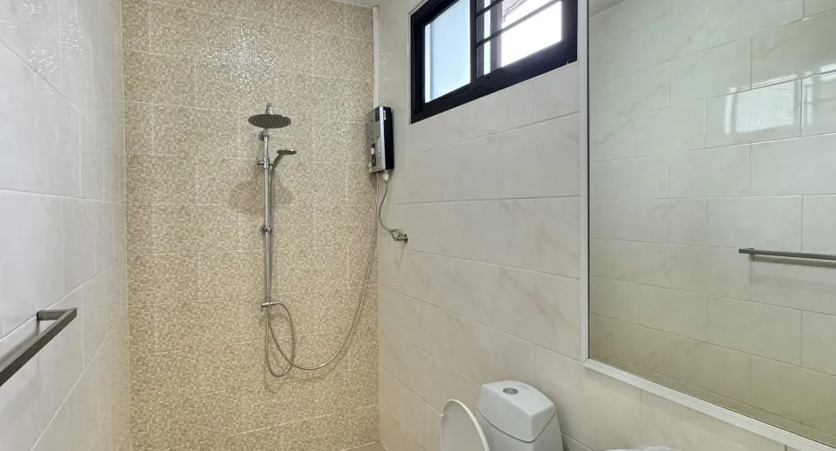 出售 和 出租 3 卧室 独立屋 在 Mueang Udon Thani, Udon Thani