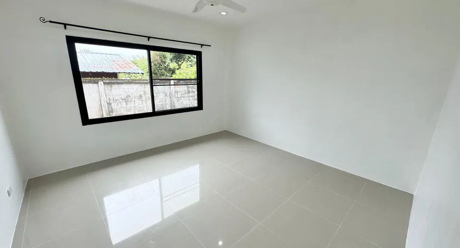 出售 和 出租 3 卧室 独立屋 在 Mueang Udon Thani, Udon Thani