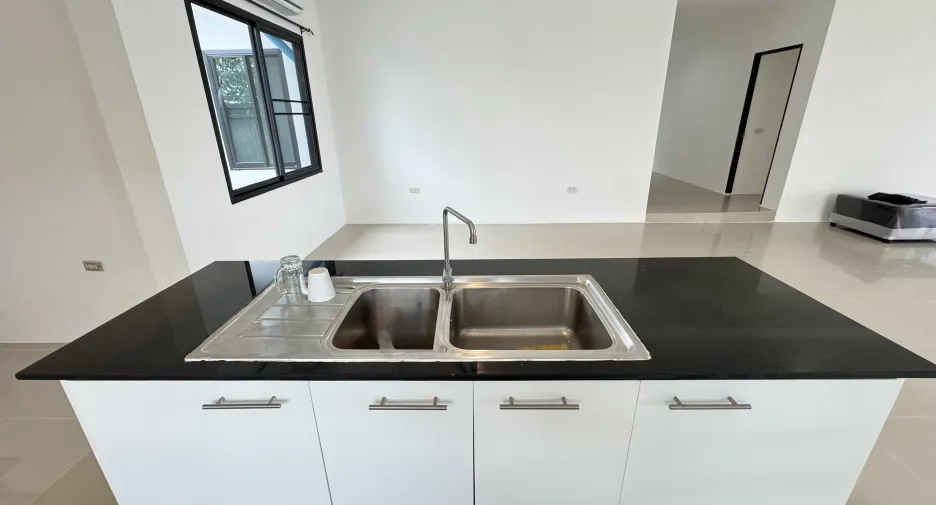 出售 和 出租 3 卧室 独立屋 在 Mueang Udon Thani, Udon Thani