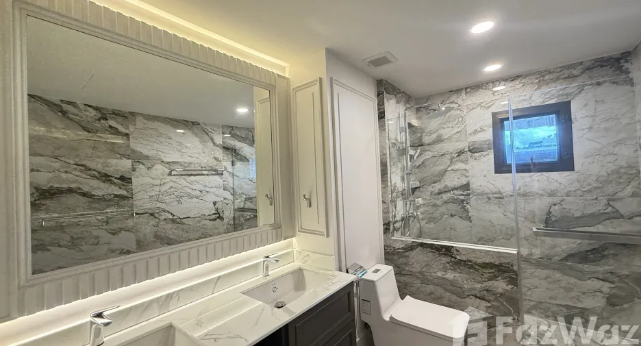 Condo en venta y en alquiler de 2 habitaciones en Khlong Toei, Bangkok