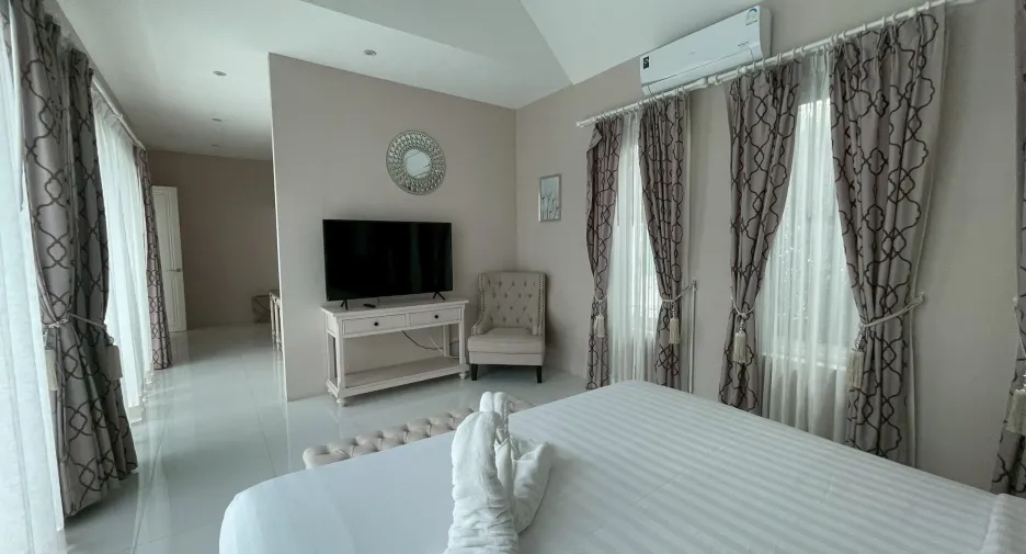 For rent 3 bedrooms villa in Hua Hin, Prachuap Khiri Khan