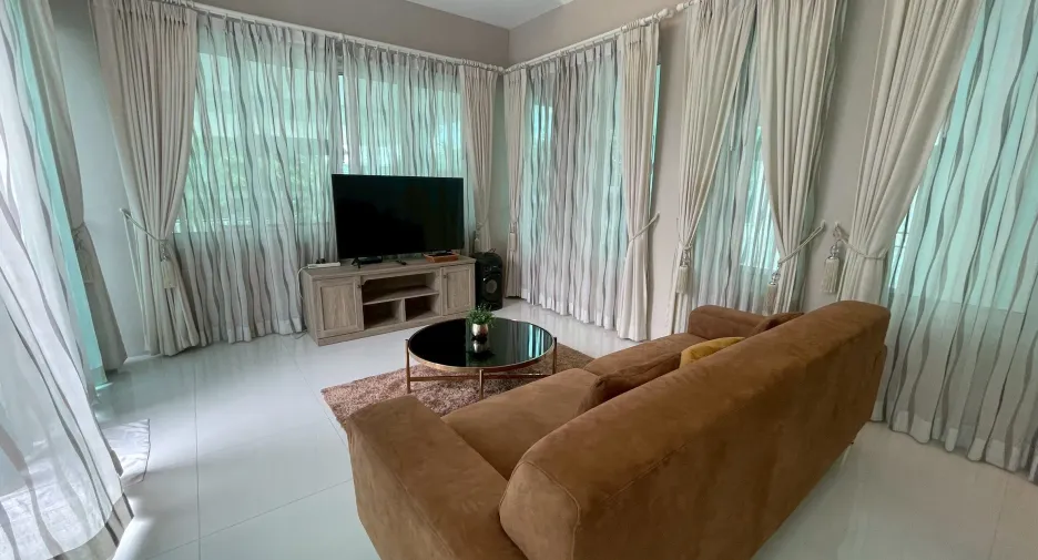 For rent 3 bedrooms villa in Hua Hin, Prachuap Khiri Khan