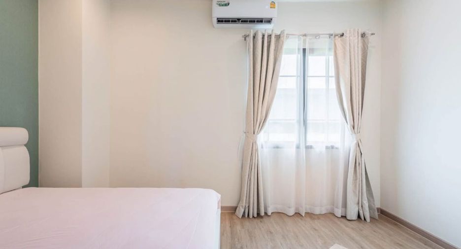 For sale 5 bedrooms house in Lat Krabang, Bangkok
