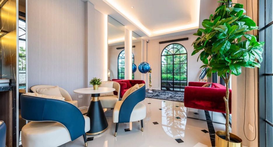 For sale 5 bedrooms house in Lat Krabang, Bangkok