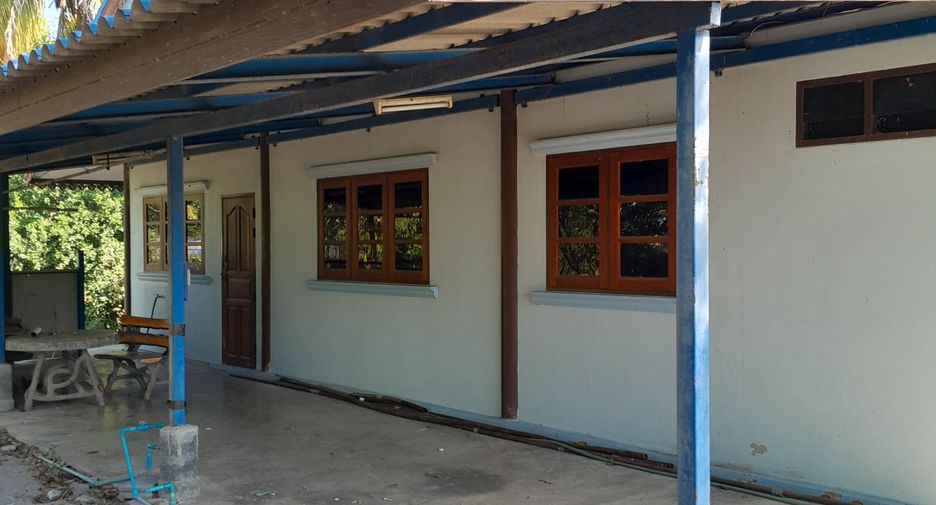 Casa en venta de 4 habitaciones en U Thong, Suphan Buri