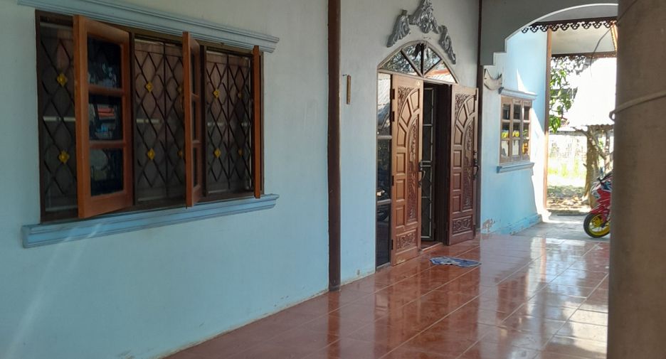 Casa en venta de 4 habitaciones en U Thong, Suphan Buri