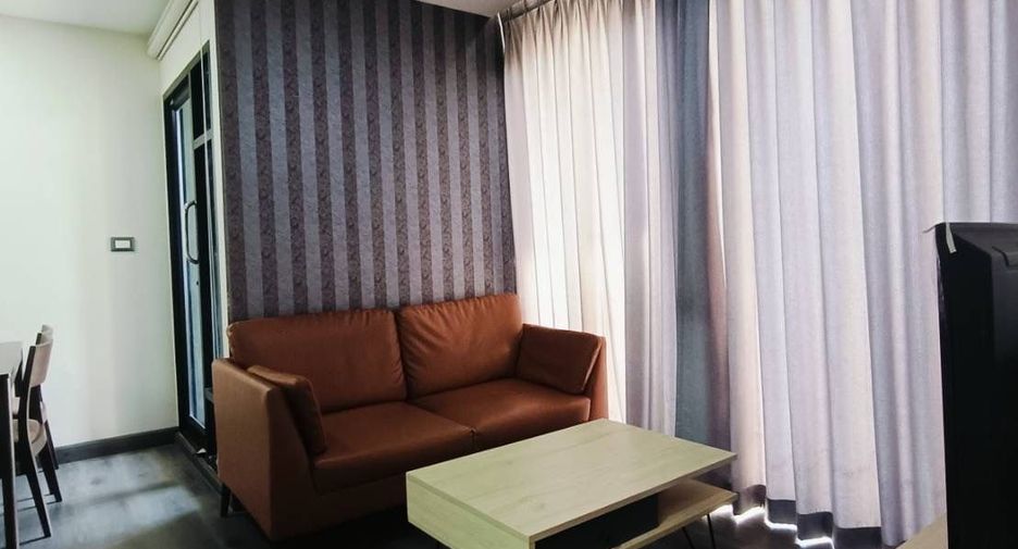 For sale 1 bed condo in Si Racha, Chonburi