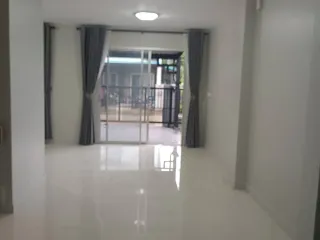 Casa adosada en alquiler de 3 habitaciones en Thalang, Phuket