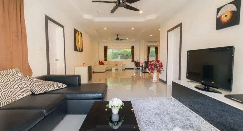 Villa en alquiler de 3 habitaciones en Mueang Phuket, Phuket