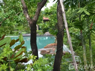 Casa en alquiler de 3 habitaciones en Bang Lamung, Chonburi
