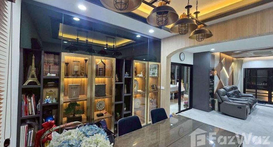 À vendre et à louer 4 chambres villa à Pak Kret, Nonthaburi
