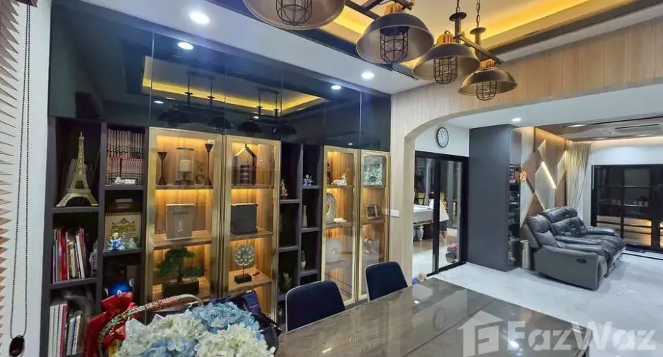 À vendre et à louer 4 chambres villa à Pak Kret, Nonthaburi