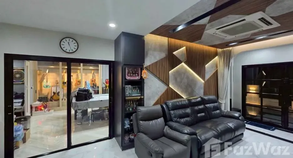 À vendre et à louer 4 chambres villa à Pak Kret, Nonthaburi