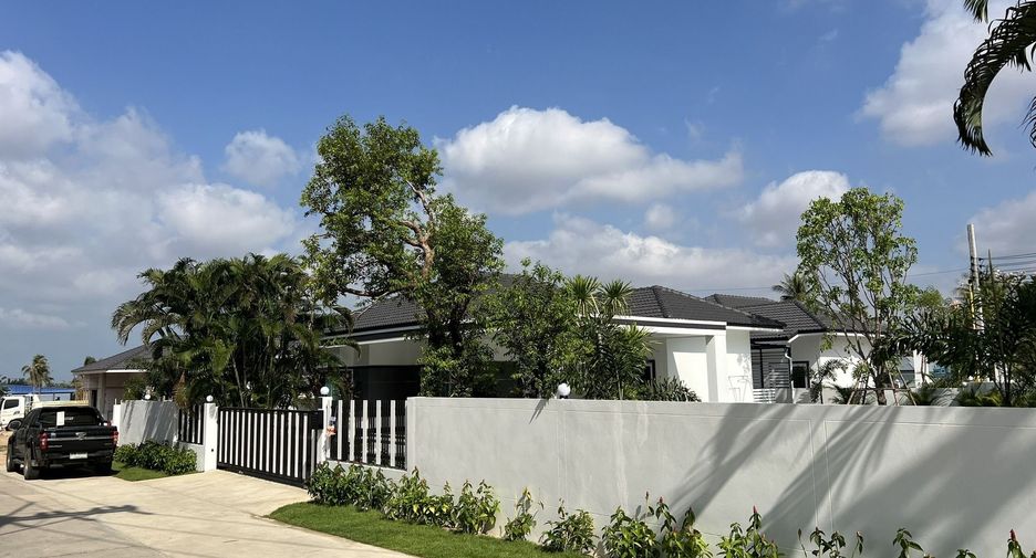 For sale 3 bedrooms house in Bang Lamung, Chonburi