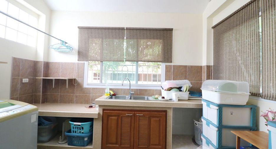For sale 4 bedrooms house in Mueang Khon Kaen, Khon Kaen